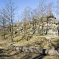 Sandsteinformation Götzenbusch am Fahrradweg Oelsa, Geotop des Geoparks Sachsens Mitte in Oelsa, Ortsteil der Stuhlbauerstadt Rabenau bei der Dippoldiswalder Heide / Dippser Heide Erholung Landidylle Wandern Kurzurlaub im Weißeritztal Stuhlbau Handwerk